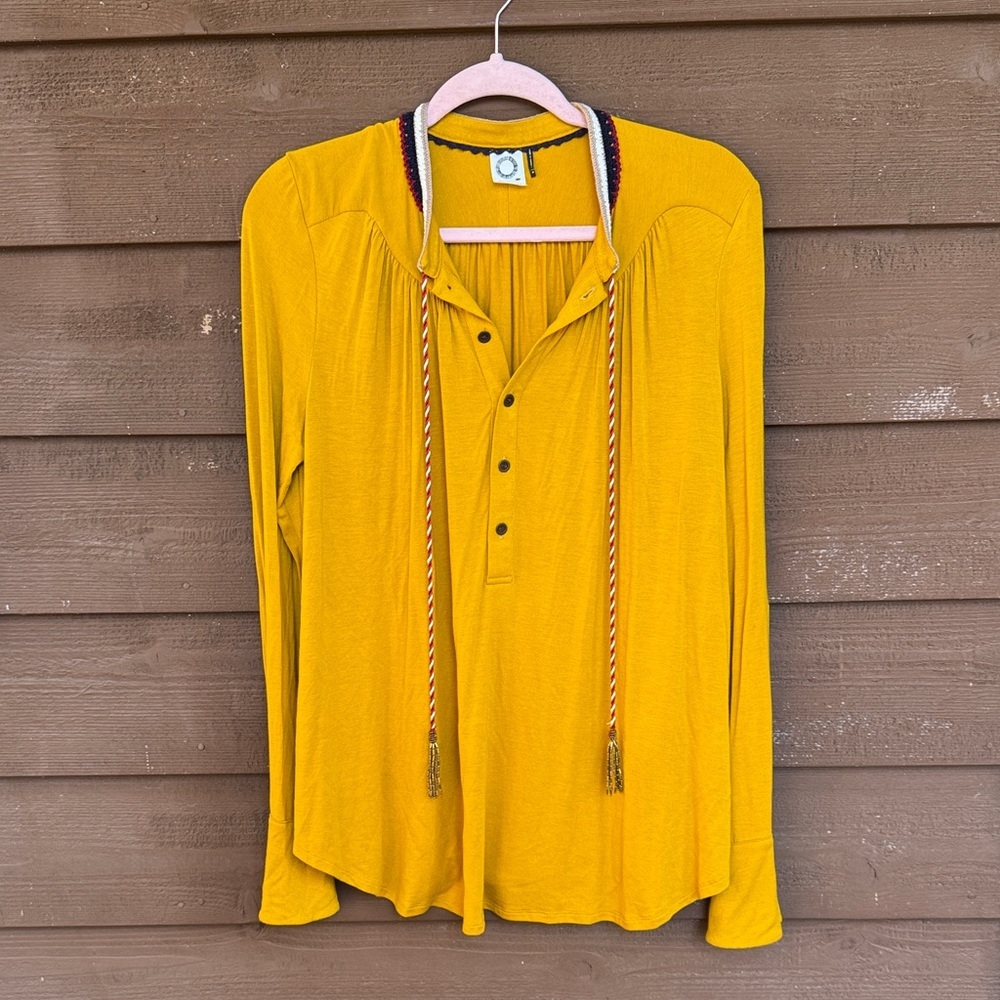 Akemi + Kin Anthropologie Mustard Yellow Button-Up Women's Blouse size Medium